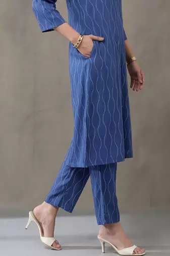 formal women printed regular kurta with trousers