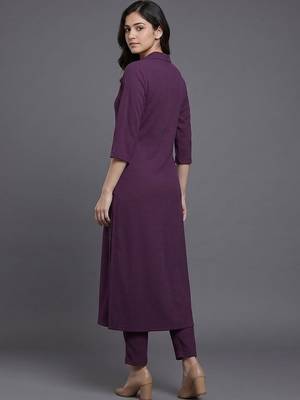 everyday workwear women regular silk crepe kurta with trousers 3