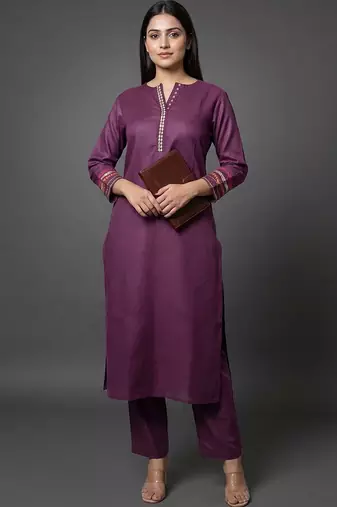smart women ethnic motifs regular thread work kurta with trousers