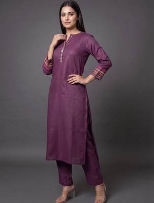 smart women ethnic motifs regular thread work kurta with trousers 5