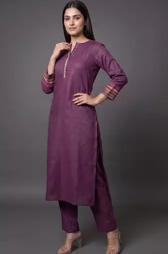 smart women ethnic motifs regular thread work kurta with trousers