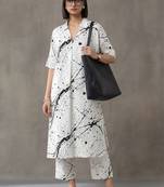 smart women printed regular kurta with trousers