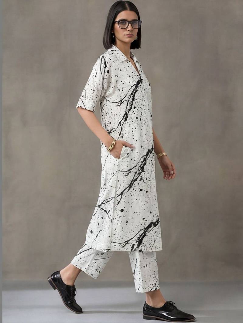 smart women printed regular kurta with trousers