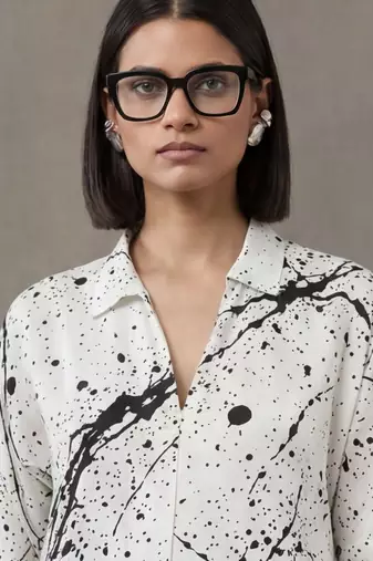 smart women printed regular kurta with trousers