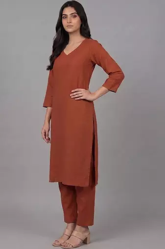 smart women ethnic motifs regular kurta with trousers & with dupatta