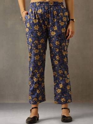 structured women floral printed regular cotton kurta with trousers 7