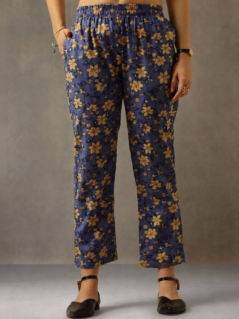 structured women floral printed regular cotton kurta with trousers