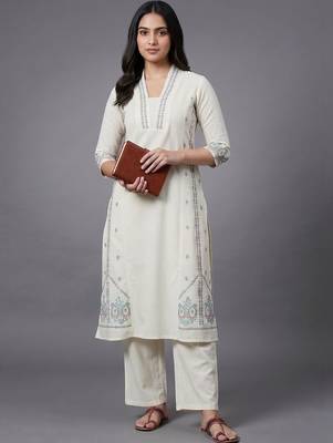 everyday workwear women ethnic motifs embroidered regular thread work kurta with trousers 1