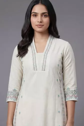 everyday workwear women ethnic motifs embroidered regular thread work kurta with trousers