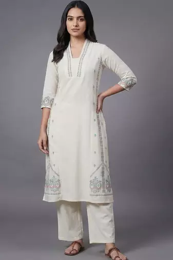 everyday workwear women ethnic motifs embroidered regular thread work kurta with trousers