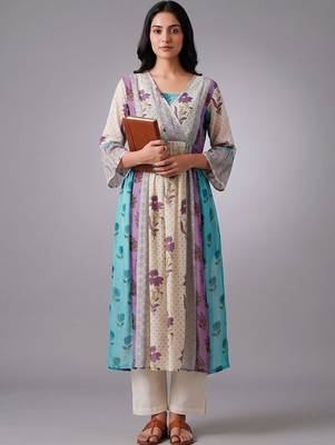 smart women floral printed angrakha kurta with trousers 1