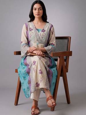 smart women floral printed angrakha kurta with trousers 4