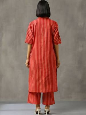 formal women printed regular cotton kurta with trousers 3