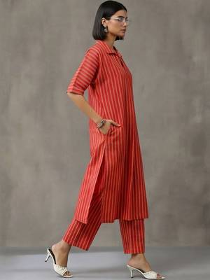 formal women printed regular cotton kurta with trousers 6