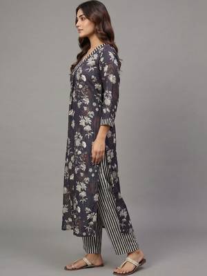 everyday workwear women floral printed regular kurta with trousers 2