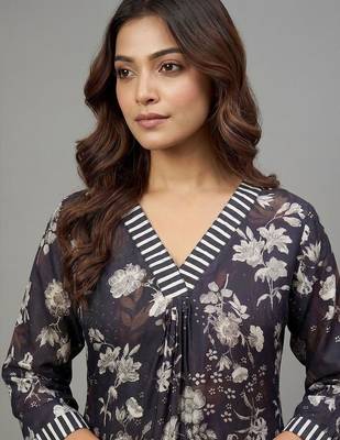 everyday workwear women floral printed regular kurta with trousers 7