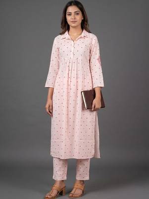 structured women printed pleated kurta with trousers 1
