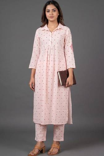 structured women printed pleated kurta with trousers