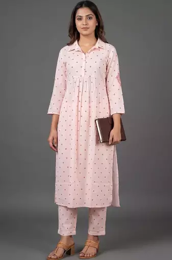 structured women printed pleated kurta with trousers