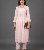 structured women printed pleated kurta with trousers