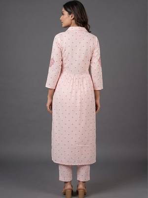 structured women printed pleated kurta with trousers 3