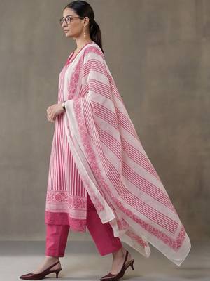 everyday workwear women printed regular thread work cotton kurta with trousers & with dupatta 6