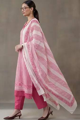 everyday workwear women printed regular thread work cotton kurta with trousers & with dupatta