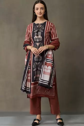 women ethnic motifs printed regular cotton kurta with trousers & with dupatta