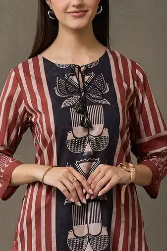 women ethnic motifs printed regular cotton kurta with trousers & with dupatta
