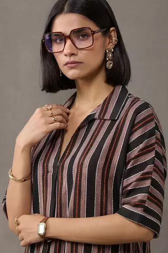 structured women striped regular cotton kurta with trousers