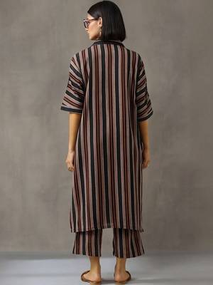 structured women striped regular cotton kurta with trousers 3