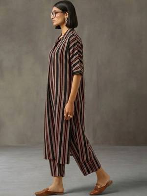 structured women striped regular cotton kurta with trousers 6