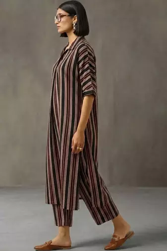 structured women striped regular cotton kurta with trousers
