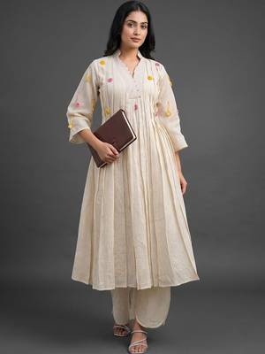 formal women striped pleated kurta with trousers 1