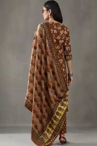 structured women floral printed regular thread work cotton kurta with trousers & with dupatta