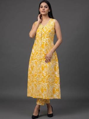 tailored women floral printed regular kurta with trousers 1