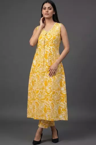 tailored women floral printed regular kurta with trousers