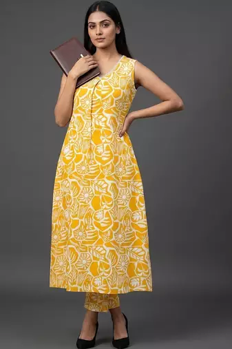 tailored women floral printed regular kurta with trousers