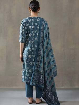 everyday workwear women ethnic motifs printed regular cotton kurta with trousers & with dupatta 3