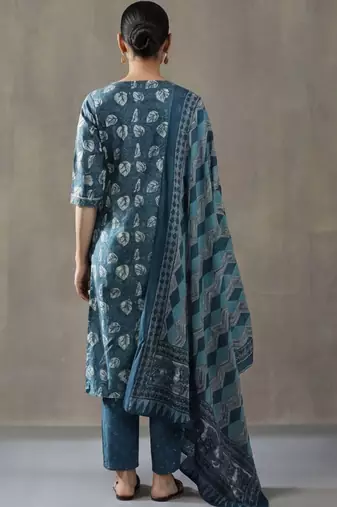 everyday workwear women ethnic motifs printed regular cotton kurta with trousers & with dupatta