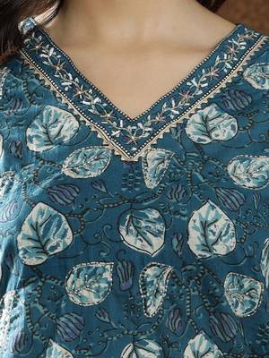 everyday workwear women ethnic motifs printed regular cotton kurta with trousers & with dupatta 5