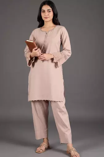 smart women ethnic motifs embroidered regular thread work kurta with trousers