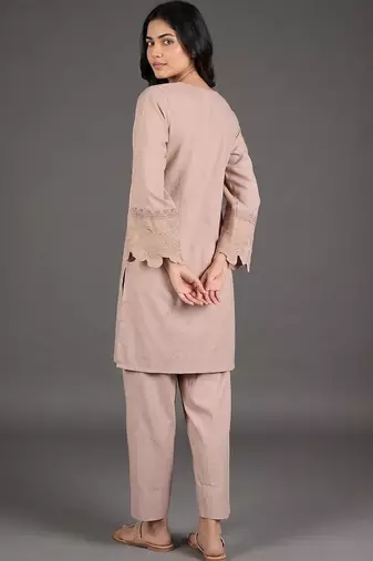 smart women ethnic motifs embroidered regular thread work kurta with trousers