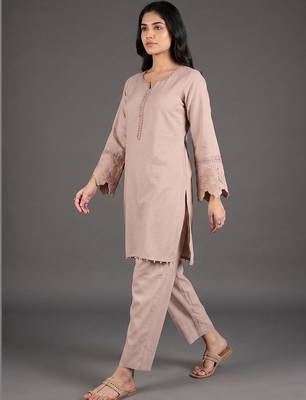 smart women ethnic motifs embroidered regular thread work kurta with trousers 5