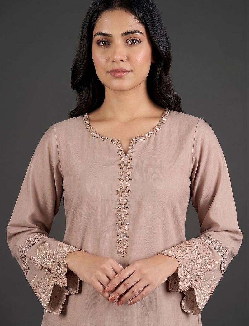 smart women ethnic motifs embroidered regular thread work kurta with trousers