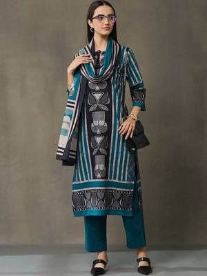 women ethnic motifs printed regular cotton kurta with trousers & with dupatta 1