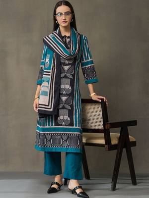 women ethnic motifs printed regular cotton kurta with trousers & with dupatta 2