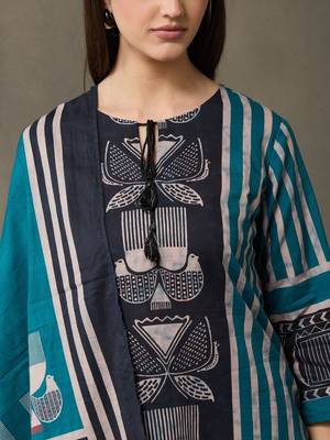 women ethnic motifs printed regular cotton kurta with trousers & with dupatta 5