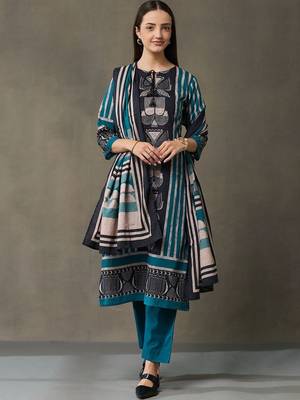 women ethnic motifs printed regular cotton kurta with trousers & with dupatta 6
