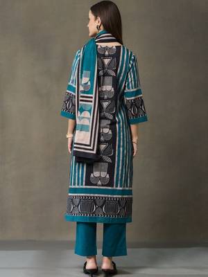 women ethnic motifs printed regular cotton kurta with trousers & with dupatta 7